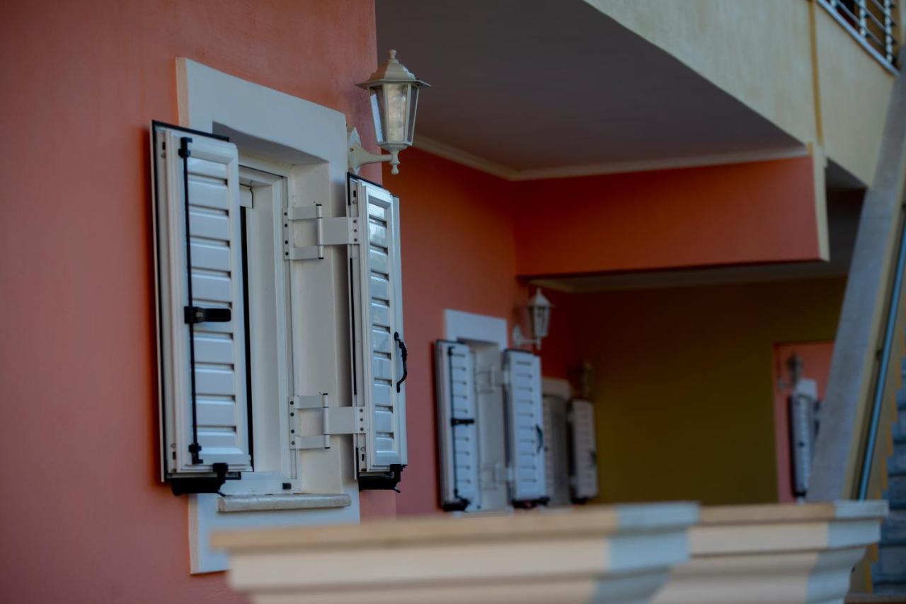 John Apartments First Floor ロダ エクステリア 写真